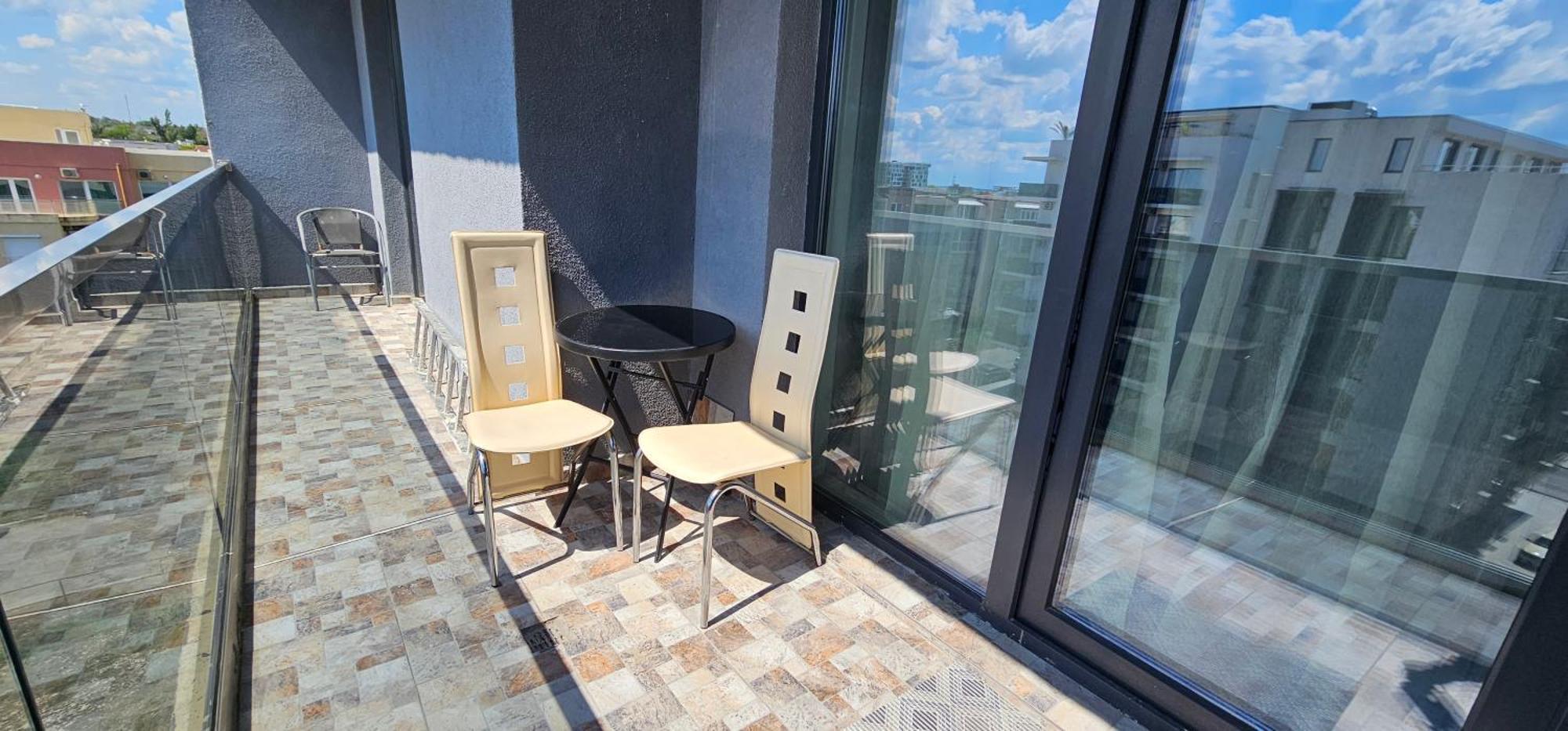 Luxury Aparthotel Promenada In Building Stefan Prima Linie La Mare 那沃达利 外观 照片