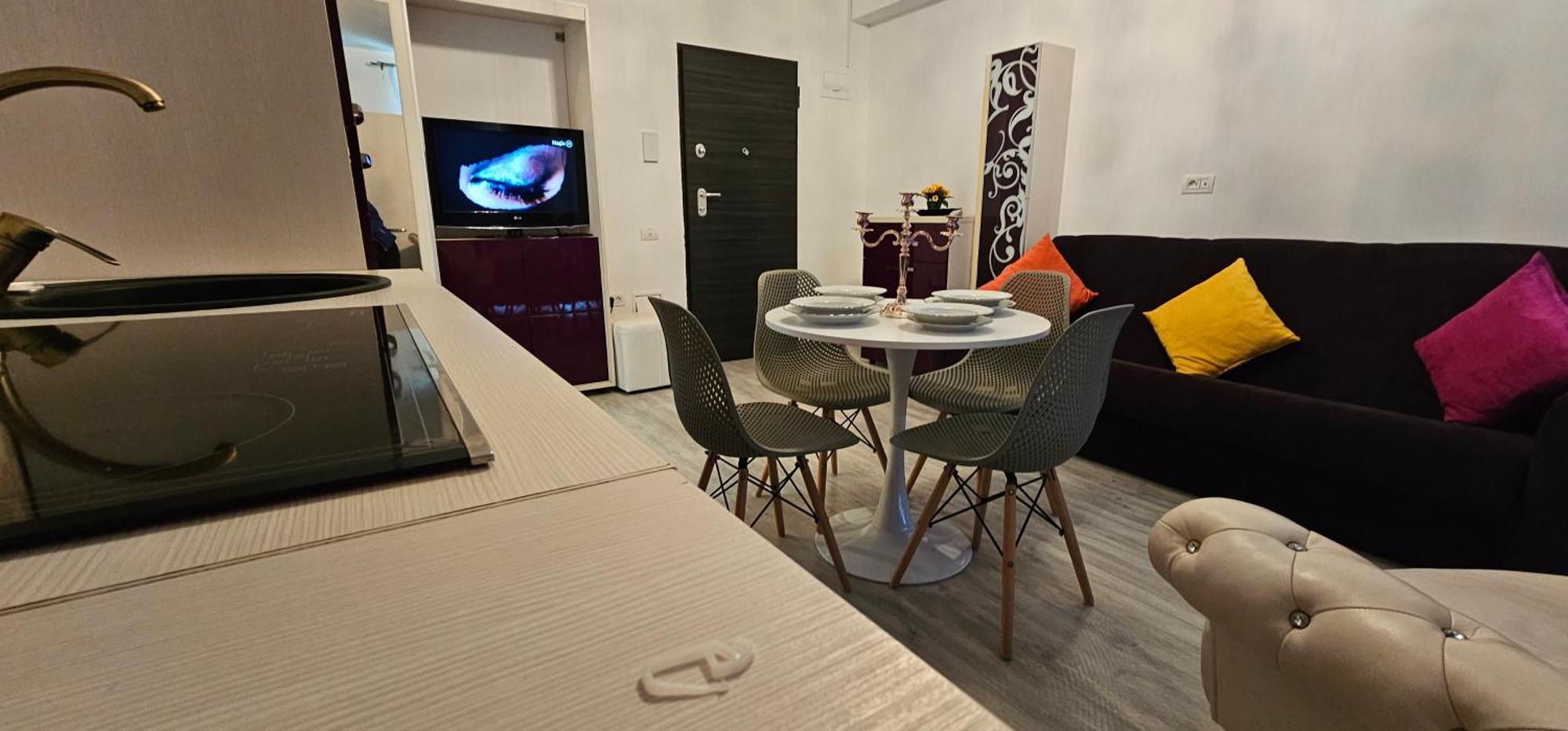 Luxury Aparthotel Promenada In Building Stefan Prima Linie La Mare 那沃达利 外观 照片
