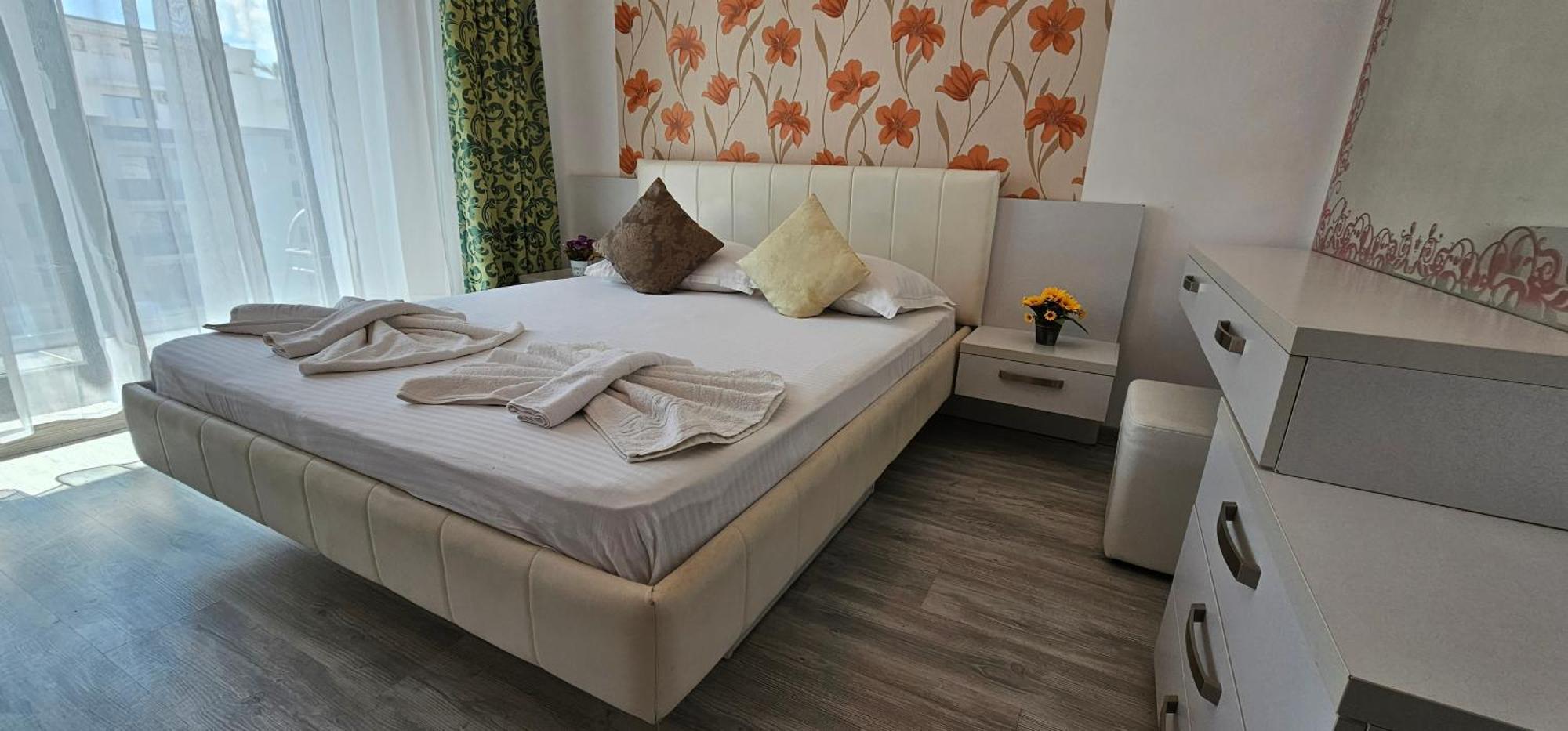 Luxury Aparthotel Promenada In Building Stefan Prima Linie La Mare 那沃达利 外观 照片