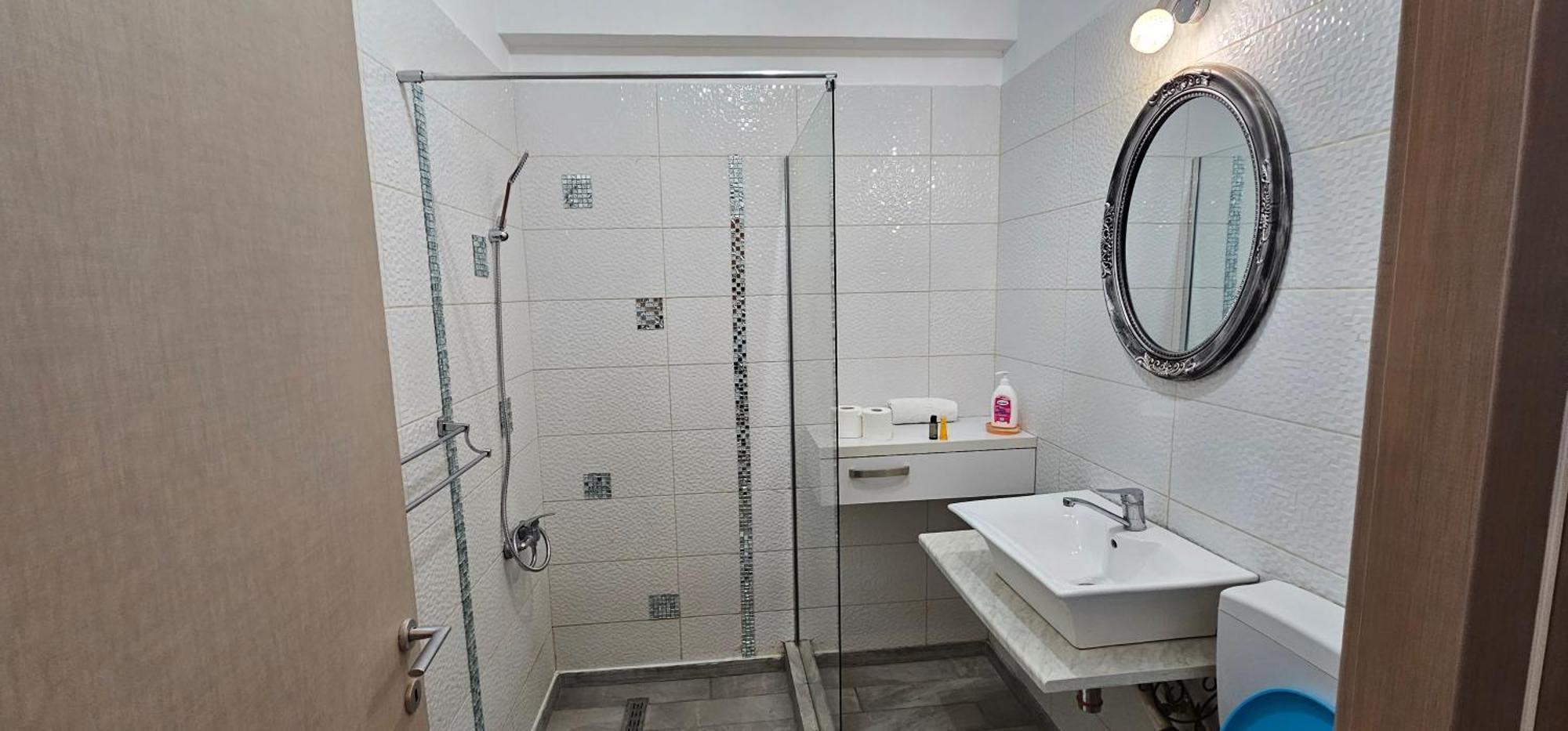 Luxury Aparthotel Promenada In Building Stefan Prima Linie La Mare 那沃达利 外观 照片