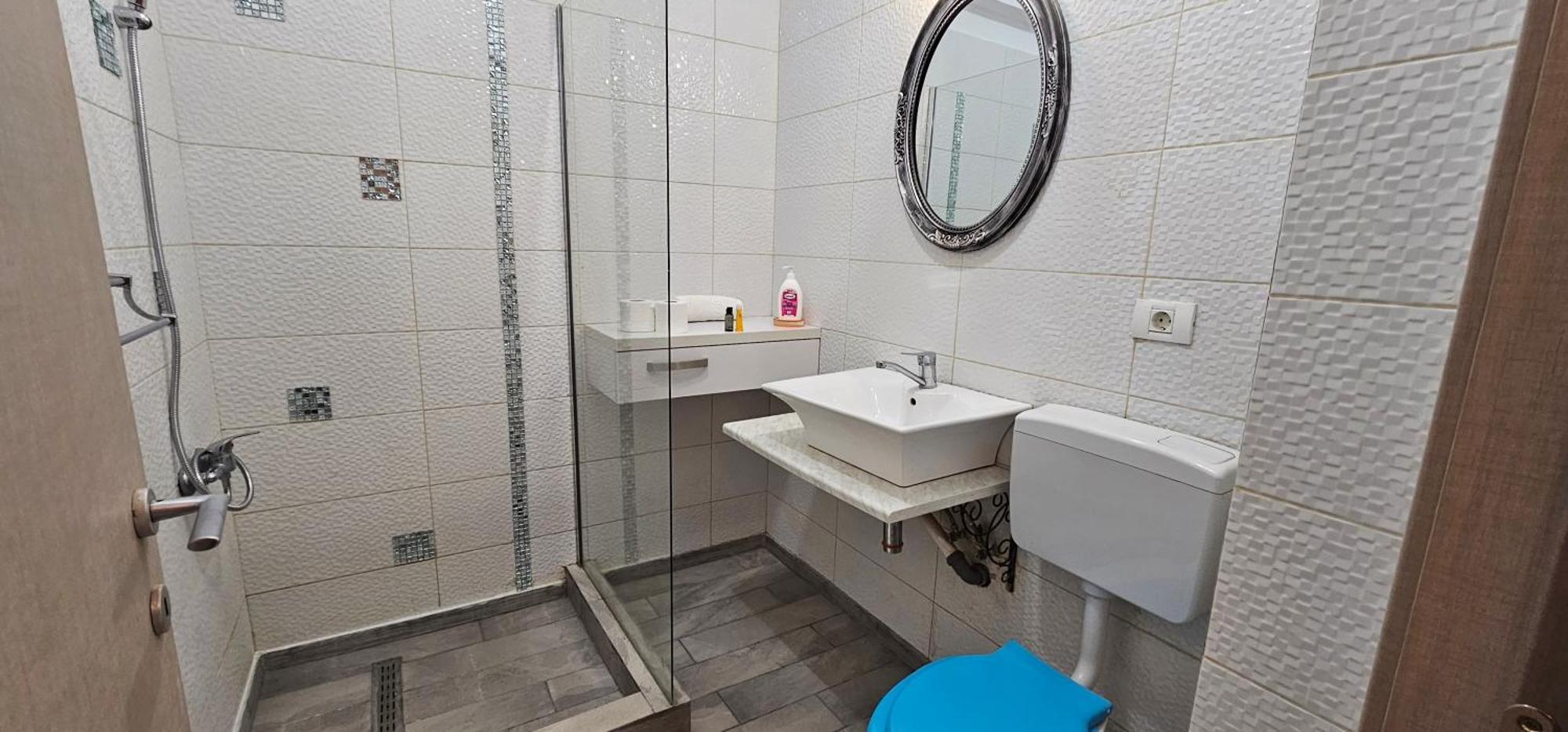 Luxury Aparthotel Promenada In Building Stefan Prima Linie La Mare 那沃达利 外观 照片